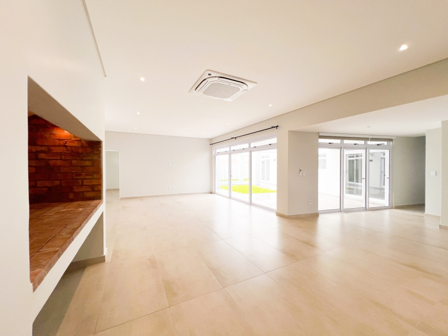 4 Bedroom Property for Sale in Country Club Western Cape